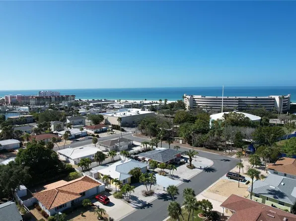 72 Lido Dr, Saint Pete Beach, FL 33706
