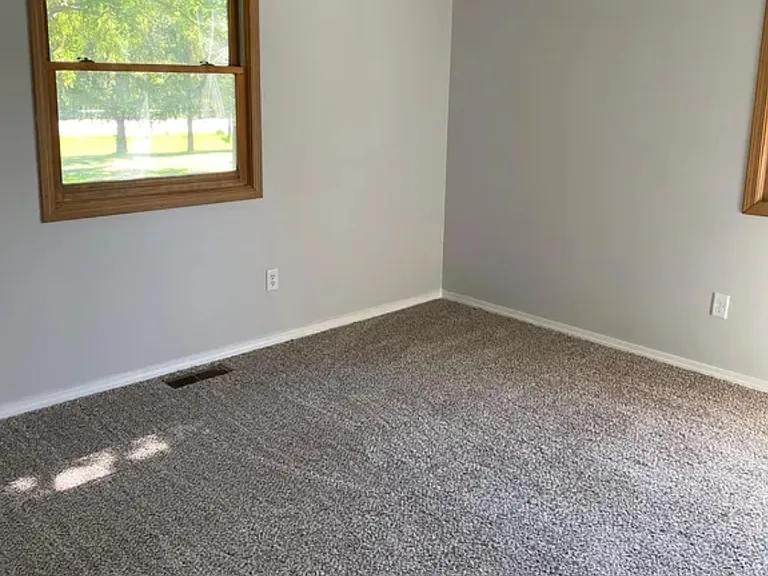 718 N State Road 149 — Photo 14