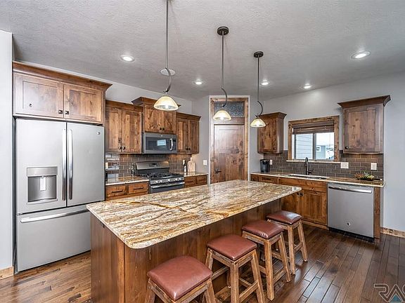 3rd image of 7101 S Cortez Cir