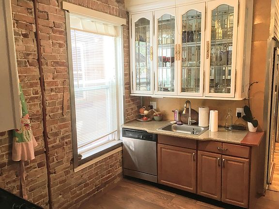 5th image of 123 S Pennsylvania St #10718385