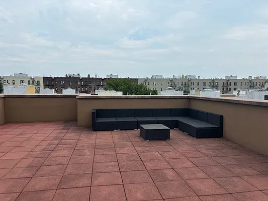 Rented by Alexiou Realty | media 7