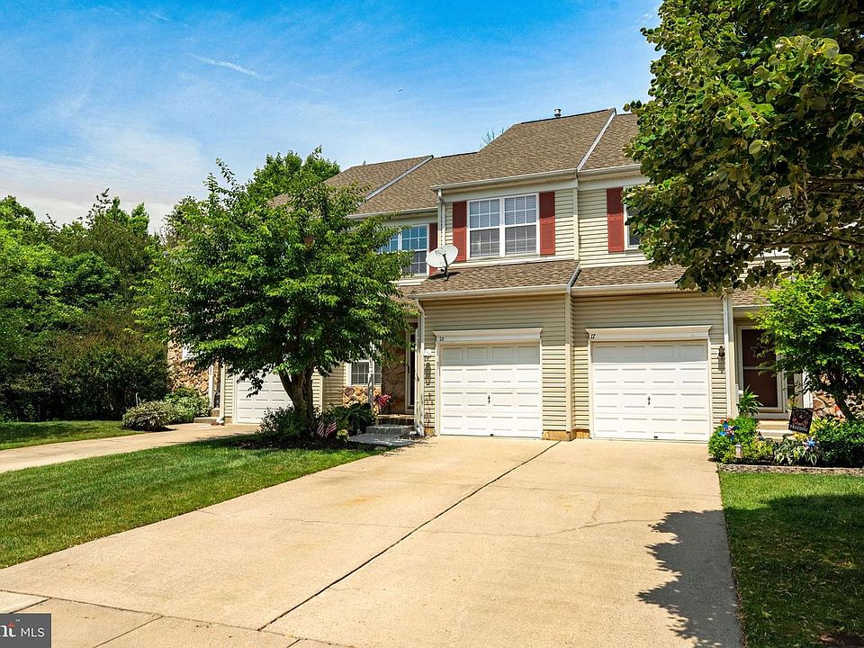 1st image of 16 Oxford Ct