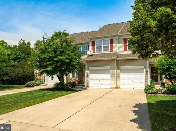 16 Oxford Ct, Bordentown, NJ 08505