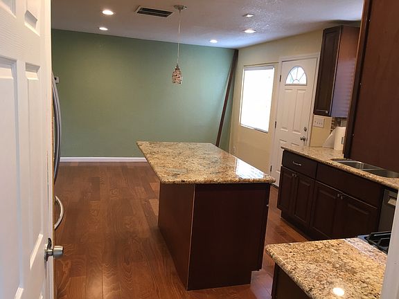 3rd image of 5436 Colusa Ave