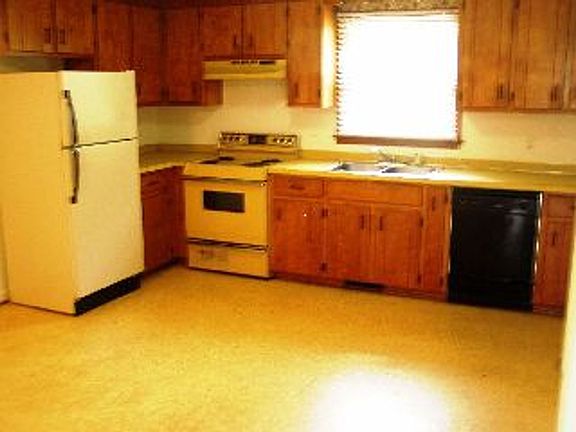 2nd image of 1401 Tenbury Dr #D