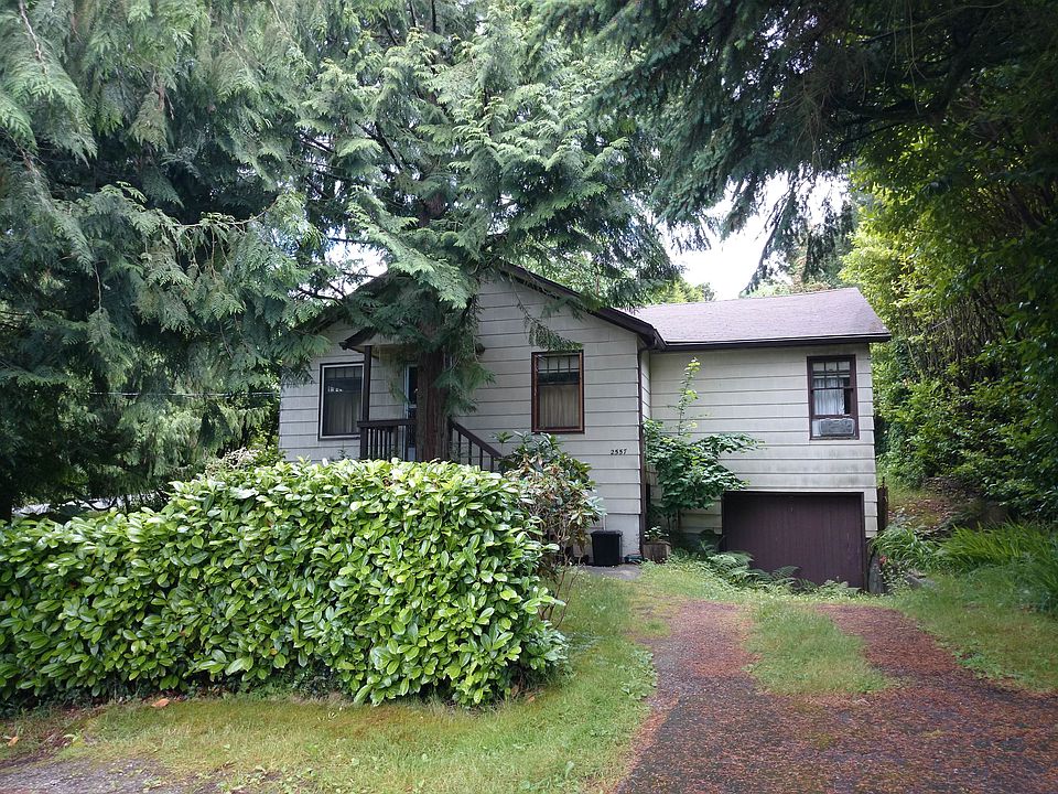 2nd image of 2557 NE 92nd St