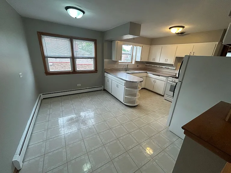 3522 South Oak Park Avenue — Photo 3