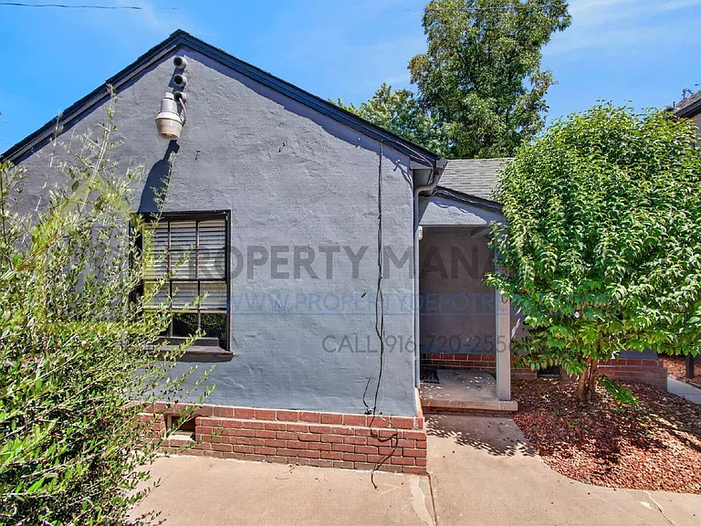 3230 W St — Photo 1