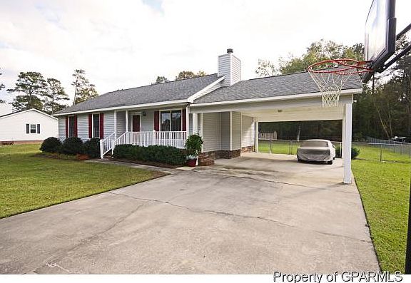 5th image of 1365 Huckleberry Ln