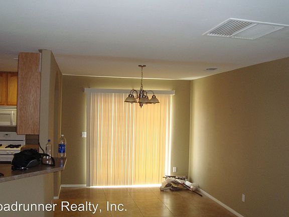 3rd image of 5666 Mariposa Ave