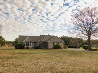 325 Healey Cove Dr, Hardyville, VA 23070