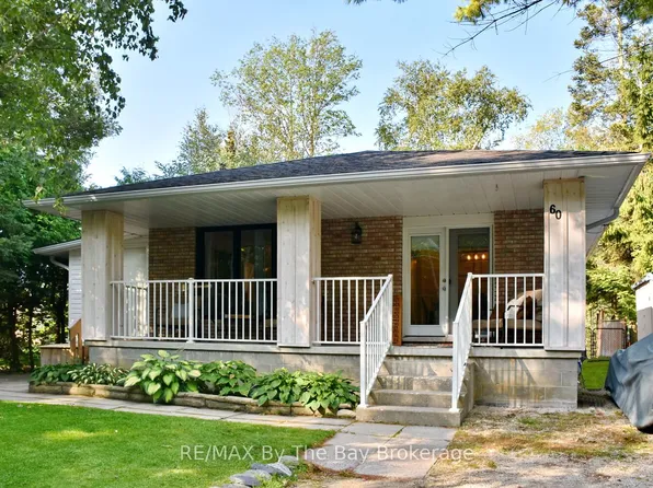 60 57th St S, Wasaga Beach, ON L9Z 1W5