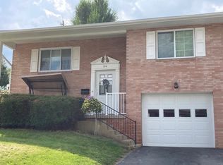 314 Johnet Dr, Saint Clairsville, OH 43950