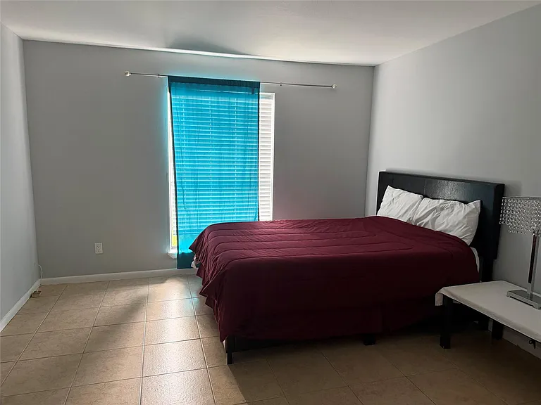 8427 Hearth Dr #6 — Photo 9