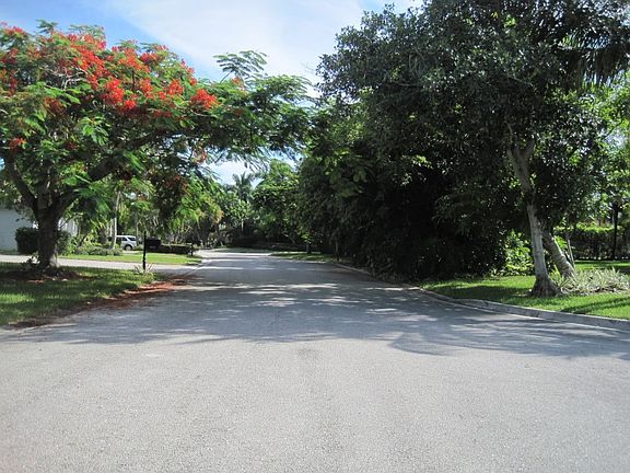 4th image of 408 NW 120th Dr