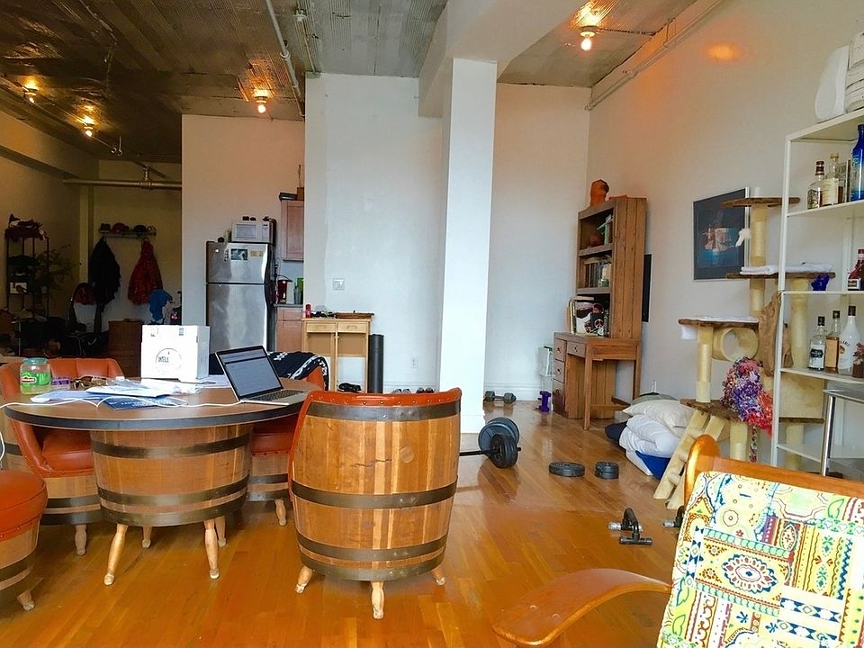 1st image of 97 Thames St #209
