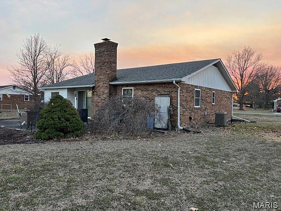 5th image of 10 Dement Rd