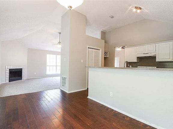 3rd image of 5114 Wedgewood Dr