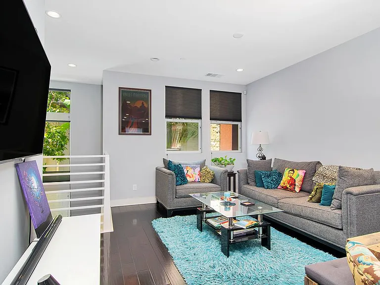 7921 Modern Oasis Dr — Photo 4