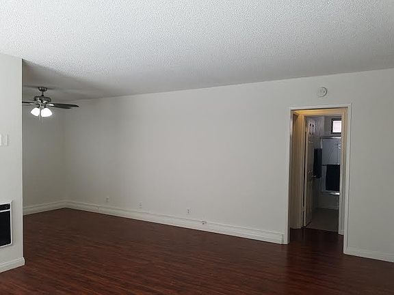 5th image of 208 Belmont Ave APT 2