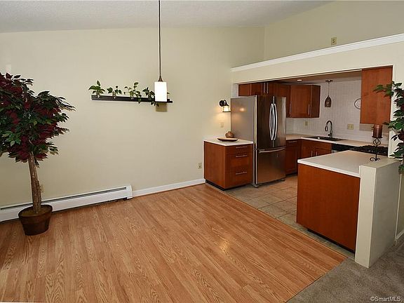 5th image of 60 Butternut Ln #60