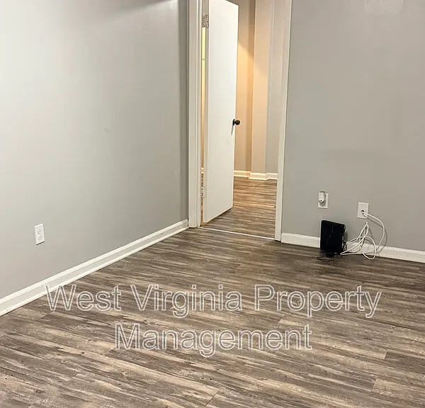 852 Mercer St #5 — Photo 2