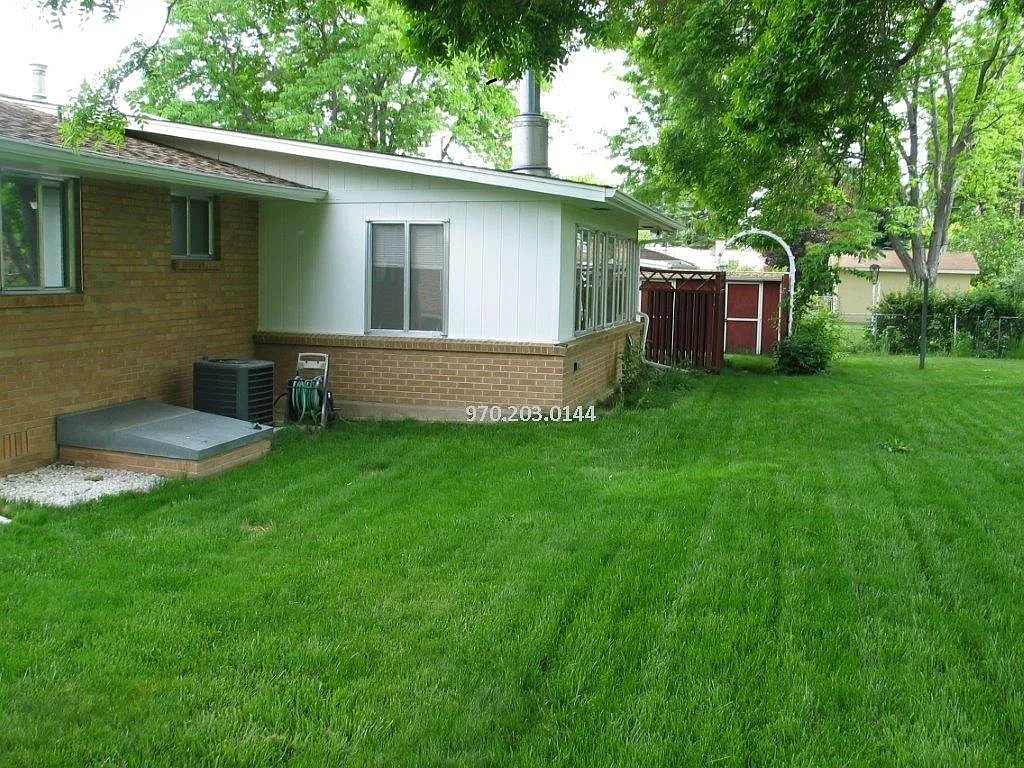 3 bed, 1.5 bath, 1300 sqft, $2,300 — Photo 3