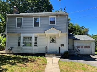 21 Robert St, Waterbury, CT 06710
