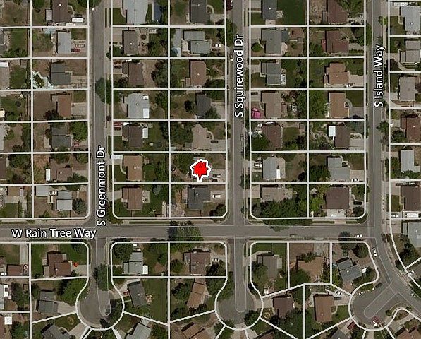 2nd image of 3400 S Squirewood Dr
