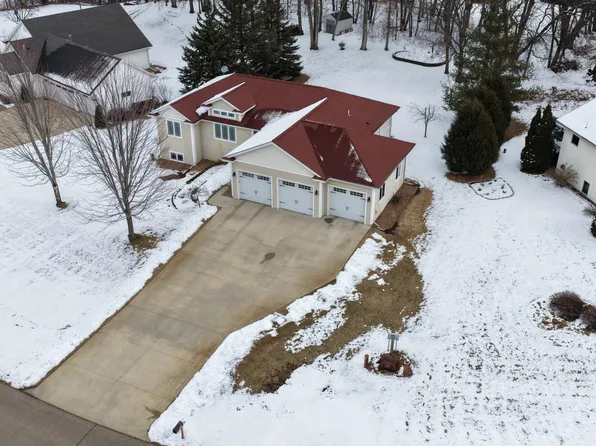 3177 Lakecrest Rd NE, Alexandria, MN 56308