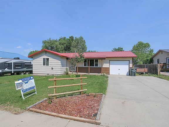 2nd image of 218 Overland Trl