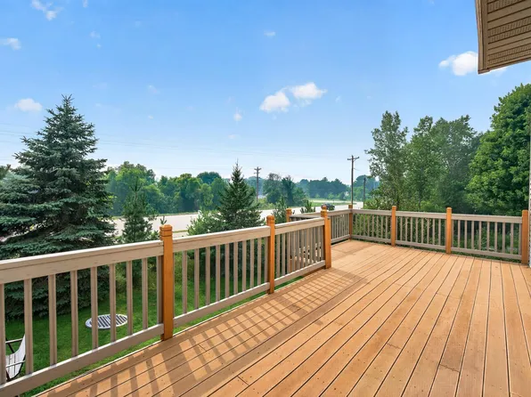 19408 Albany Ct NW, Elk River, MN 55330