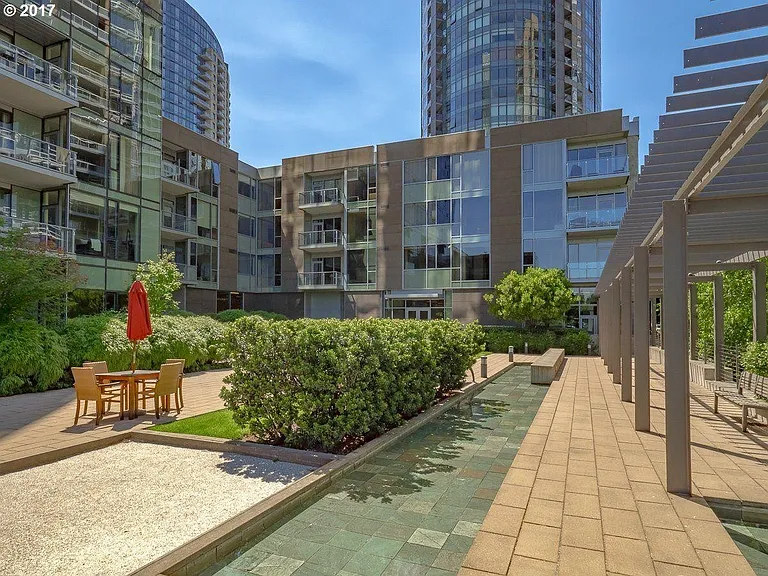 841 S Gaines St #305 — Photo 38