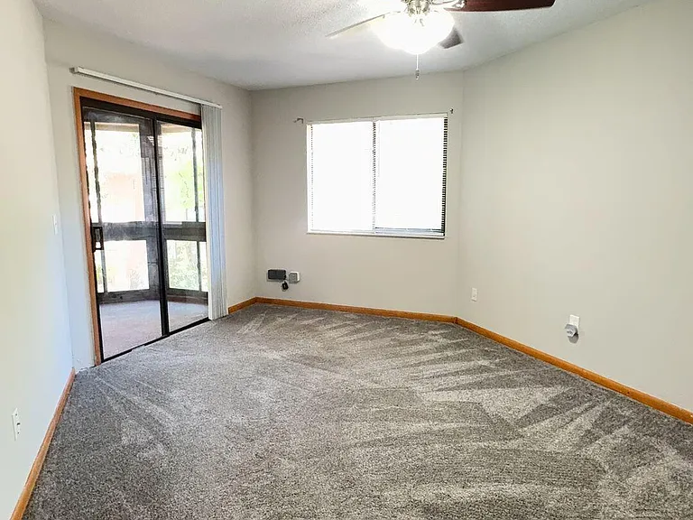 2 Pine Hurst Pl — Photo 12