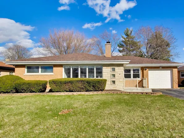 915 S Na Wa Ta Ave, Mount Prospect, IL 60056