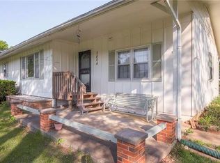 2804 Baker Rd, Independence, MO 64057
