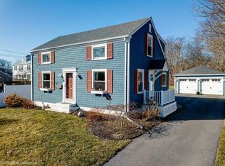 10 Hillside Ave, Newport, RI 02840