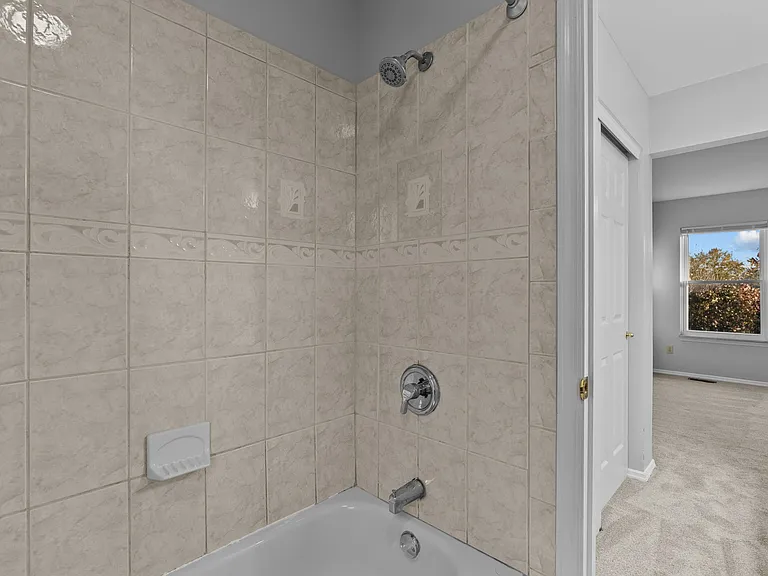 2 Coachman Ct — Photo 16