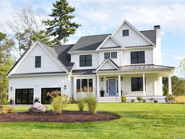 95-7 N Woods Trl, South Kingstown, RI 02879