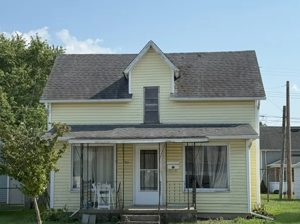 703 E Auglaize St, Wapakoneta, OH 45895