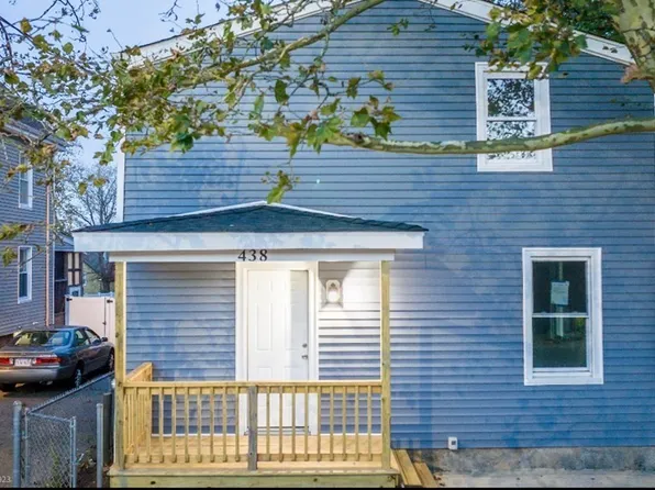 438 Summer St, New Bedford, MA 02740