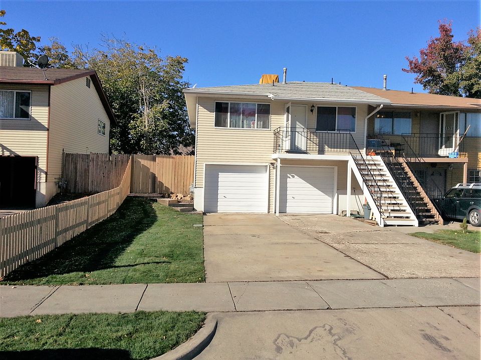 Front and 2 car garage.