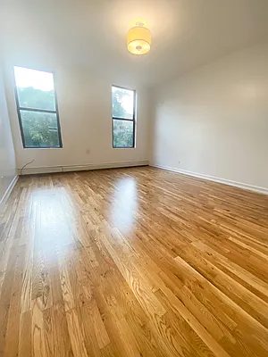 Rented by City Vista Inc | media 52