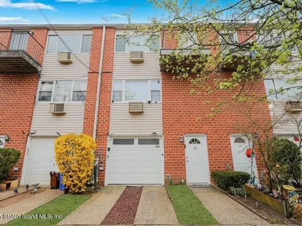32 Francine Ct #B, Staten Island, NY 10306