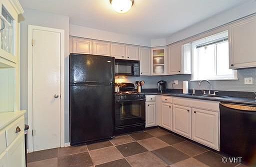 4th image of 6852 N Northwest Hwy APT 3A