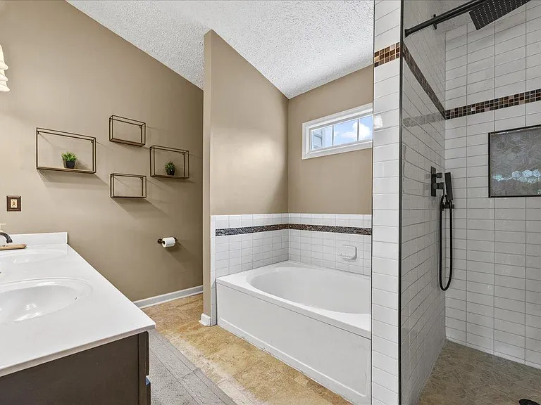 6 Wavecrest Ct — Photo 9