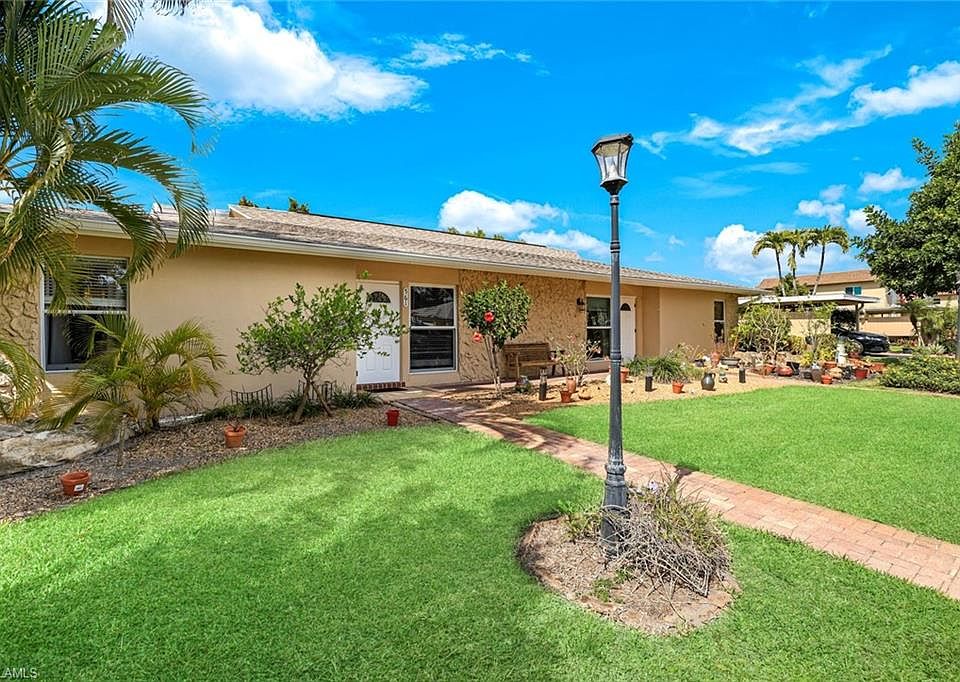 1st image of 561 Palm View DR #16
