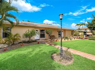 561 Palm View DR #16, NAPLES, FL 34110