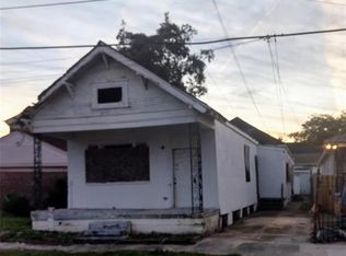 2206 Mandeville St, New Orleans, LA 70117