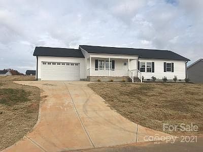1st image of 111 Wheatfield Dr #4